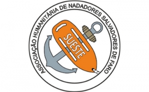 Incêndios |  Nadadores Salvadores de Faro levam autocarro de bens à Pampilhosa da Serra