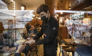 Covid-19: Mudança de hábitos e falta de trabalhadores leva restaurantes a manter horário reduzido