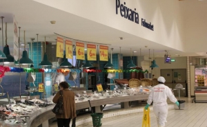 Jumbo continua a ser o supermercado mais barato mas concorrência aumenta