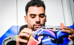 MotoGP/Portugal: Oliveira homenageado antes da despedida do público luso