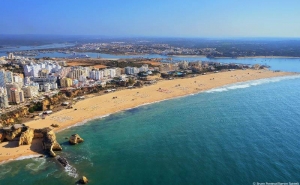 Praia da Rocha «Rainha absoluta do Instagram em Portugal»