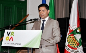 Vila Real de Santo António assina com Governo processo pioneiro de descentralização de competências