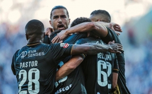 FC Porto vence Farense com golo aos 90+10