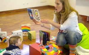 LEITURA COM MIMOS TRAZ RITA MORIÉS À BIBLIOTECA MUNICIPAL DE SILVES