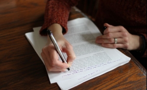 Testemunhas pagas em caso de idosa burlada em Lagos