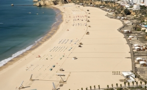1200 jovens universitários escolhem a Praia da Rocha para fazer Férias Desportivas