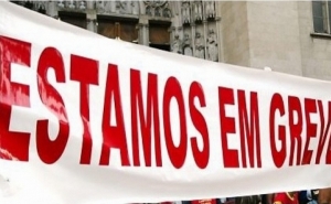 Greve: Trabalhadores param serviços para exigirem melhores salários