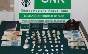 GNR detém casal suspeito de tráfico e apreende droga