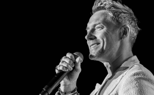 Ronan Keating ao vivo no Pine Cliffs Resort  22ªEdição da Summer Gala  Prepare-se para uma noite memorável
