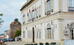 Autarquia de Silves admite agir judicialmente contra antigos presidentes para reclamar créditos