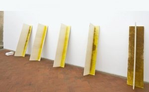 PATENTE NO MUSEU MUNICIPAL DE FARO, EXPOSIÇÃO DE DESENHO «AR» TERÁ MOMENTO ÚNICO COM A SUA «DOBRADURA»