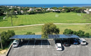Infralobo - Instalação de Painéis Fotovoltaicos tornam edifício autossustentável.