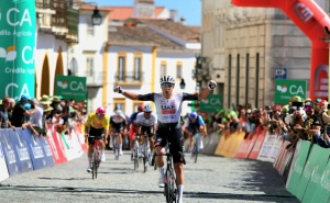 Britânico Noah Hobbs novo «king» do Alentejo