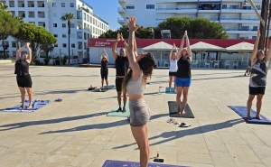 QUARTEIRA | Aula aberta de Yoga com Diana, do 11:11 Yoga Art Gallery Loulé