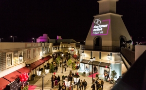 Designer Outlet Algarve celebra o Natal com exposição da designer Marisa Amaro 