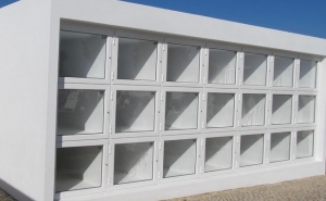 CONSTRUÇÃO DE GAVETÕES E OSSÁRIOS NO CEMITÉRIO DE ALJEZUR 