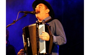 Quim Barreiros anima festas tradicionais de Monte Gordo