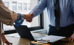 Imobiliárias com novas obrigações de comunicação ao regulador a partir de hoje