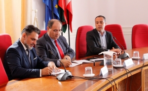 MUNICIPIO DE FARO E DECO ASSINAM PROTOCOLO DE COLABORAÇÃO