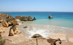 ALMARGEM | Praia de Dona já não é Praia Dourada