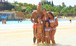 RICARDO QUARESMA CELEBRA ANIVERSÁRIO NO ZOOMARINE 