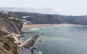 AVANÇAM AS OBRAS DE REQUALIFICAÇÃO DO PORTINHO DE PESCA DE ARRIFANA