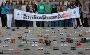 Happening  «Passo a passo descemos (de)graus» celebrou o acordo da COP 21 – uma iniciativa da Escola Secundária João de Deus