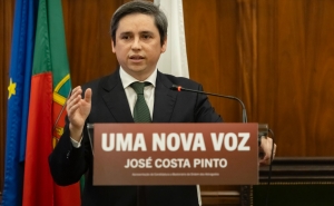 Candidato a bastonário Ordem dos Advogados visita tribunal de Portimão