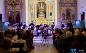 A Câmara de Lagoa não deixa por mãos alheias o sucesso do seu programa cultural, como se provou no concorrido “Festival de Guitarra de Lagoa” 