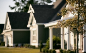 Preços elevados exigem casas mais pequenas
