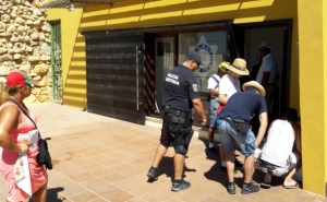 Sete detidos e 600 artigos falsificados apreendidos em Portimão