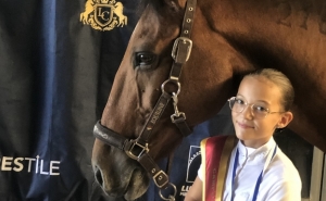 CAVALEIRA LEONOR COELHO CONQUISTA MAIS UM TÍTULO