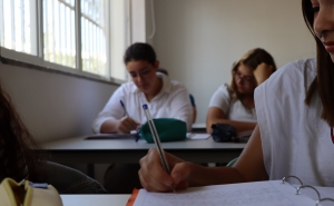 Abertas candidaturas para bolsas de estudo 