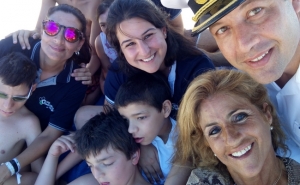 Autoridade Marítima leva crianças com mobilidade reduzida à praia