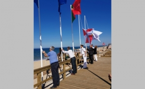 FARO HASTEIA BANDEIRAS EM TODAS AS SUAS PRAIAS E RECEBE CHANCELAS «QUALIDADE DE OURO»