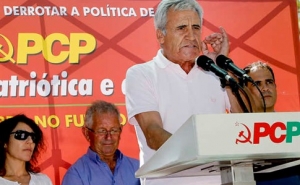 Jerónimo de Sousa: Decisão do TC é derrota para Governo e Cavaco Silva