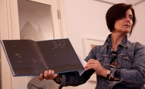 SESSÃO DE CONTOS «UM LIVRO = UM MUNDO» POR PAULA CUSATI