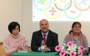 EB Professor José Buísel recebe como prenda de anos notícia de requalificação 