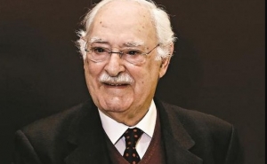 Ruy de Carvalho internado devido a AVC mas em situação estável