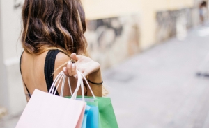 Lojas nos centros comerciais vão ter corte na renda em 2021 devido à pandemia