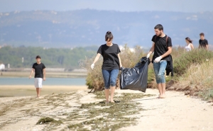 Limpeza na Ria Formosa junta 500 pessoas e recolhe 4 toneladas de lixo