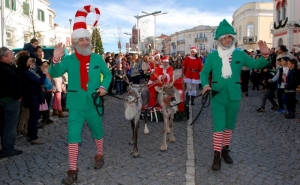 Renas trouxeram o Pai Natal a Loulé 