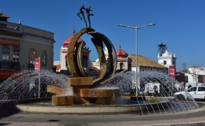 Autores portugueses contam história de Loulé em BD de ficção científica