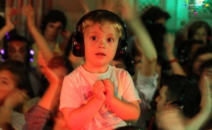 Portimão celebra Dia da Criança com mega festa inovadora «Silent Party» «Xiuuuu….»  