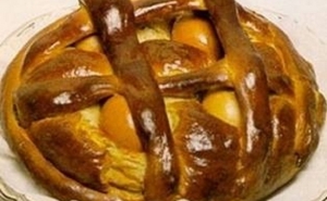 QUARTEIRA RECEBE FOLAR DA PÁSCOA GIGANTE