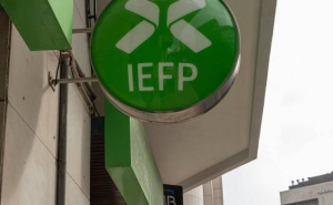 Desempregados nos centros de emprego aumentam 0,6% de novembro para dezembro - IEFP
