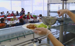Trabalhadores das cantinas e refeitórios estão hoje em greve