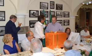 Algarve homenageia Cônsul Geral do Brasil