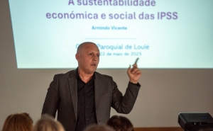 Secretariado Regional da União das Misericórdias critica que o Estado esteja a fazer dos lares unidades de saúde
