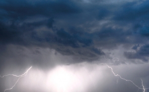 Sete distritos do continente sob aviso laranja devido a chuva e vento forte